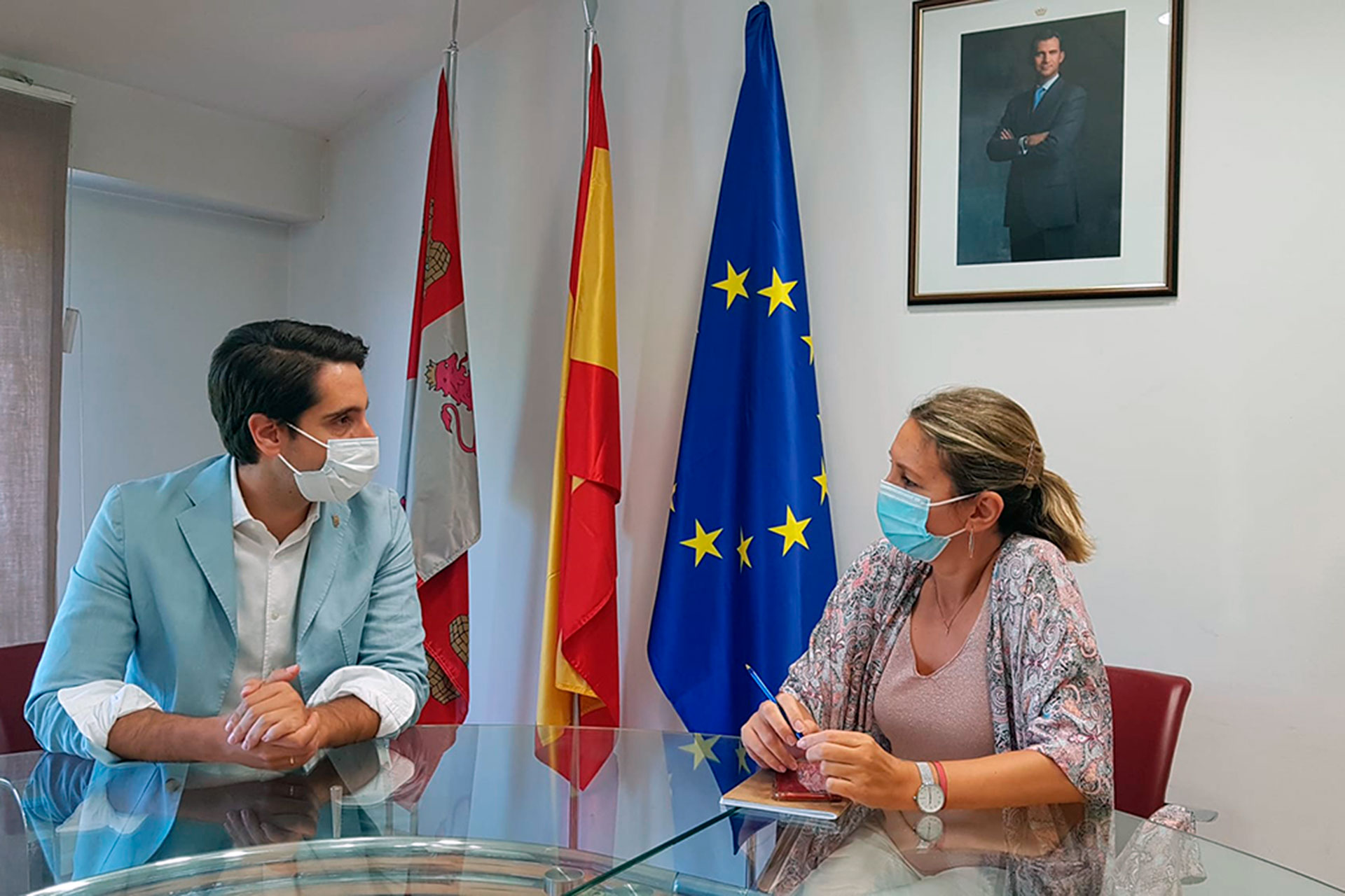 Reunioin directora general de Turismo