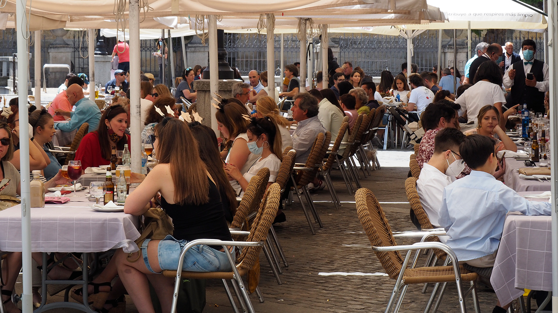 Terrazas Gente Coronavirus KAM8147