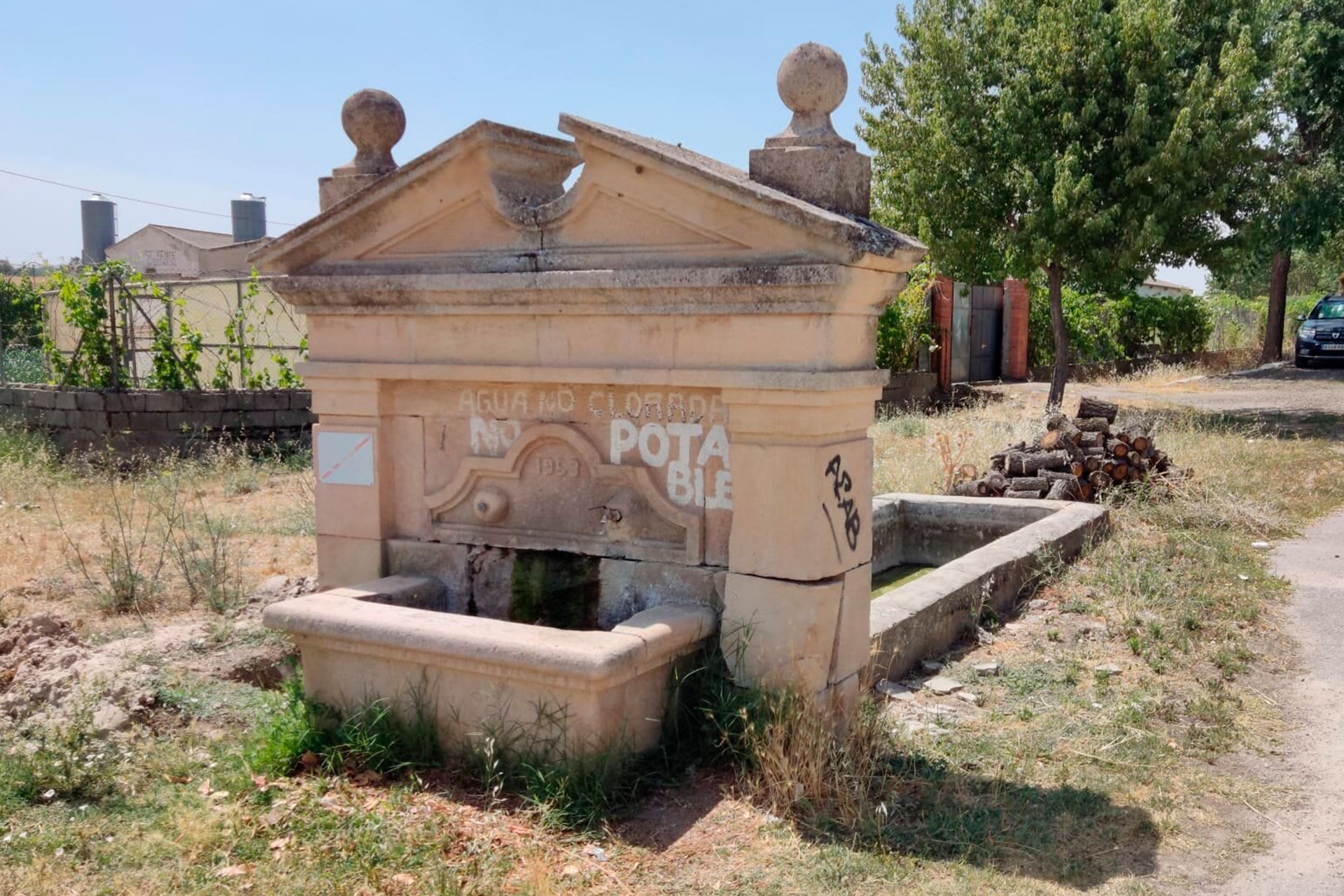 Valdesimonte agua deposito fuente 4