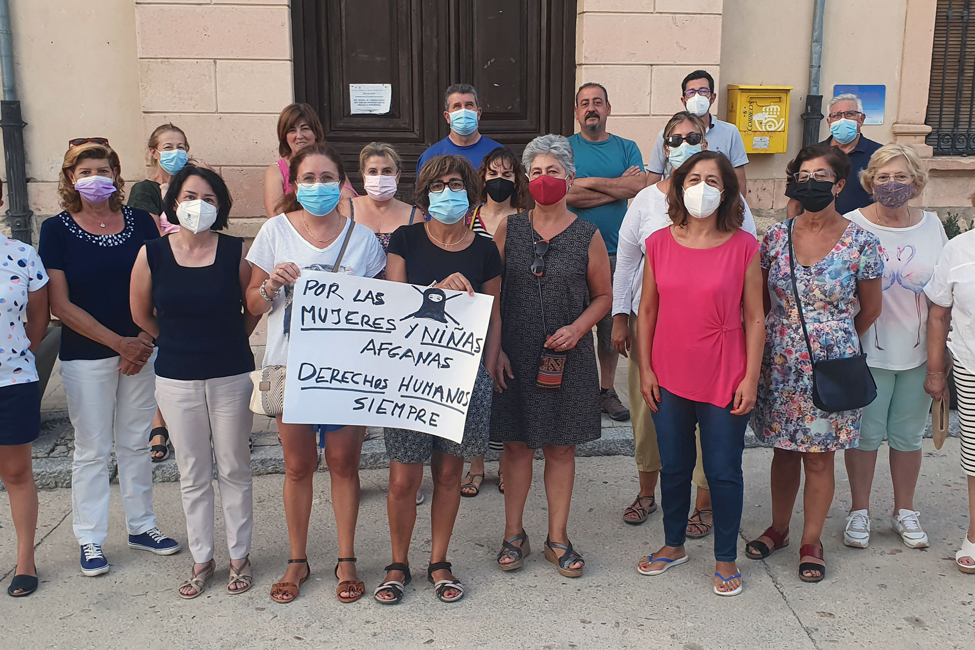 Veganzones concentracion defensa mujeres afganas