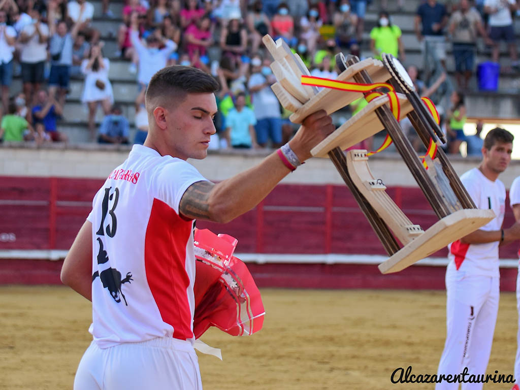 Óscar Barras, de Valleruela de Pedraza, gana el concurso de cortes de Cantalejo 1 oscar barras recortador cantalejo