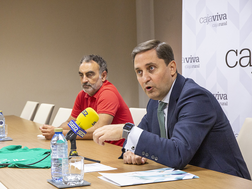 Caja Rural Segovia se suma al Día Solidario a favor de Cáritas. / NEREA LLORENTE