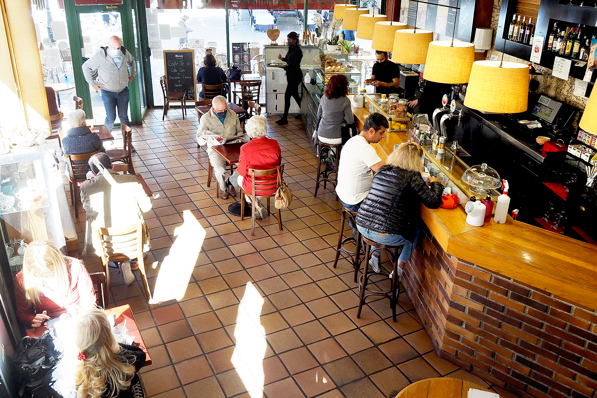 Bar Sin Limite Aforo Coronavirus KAM0310