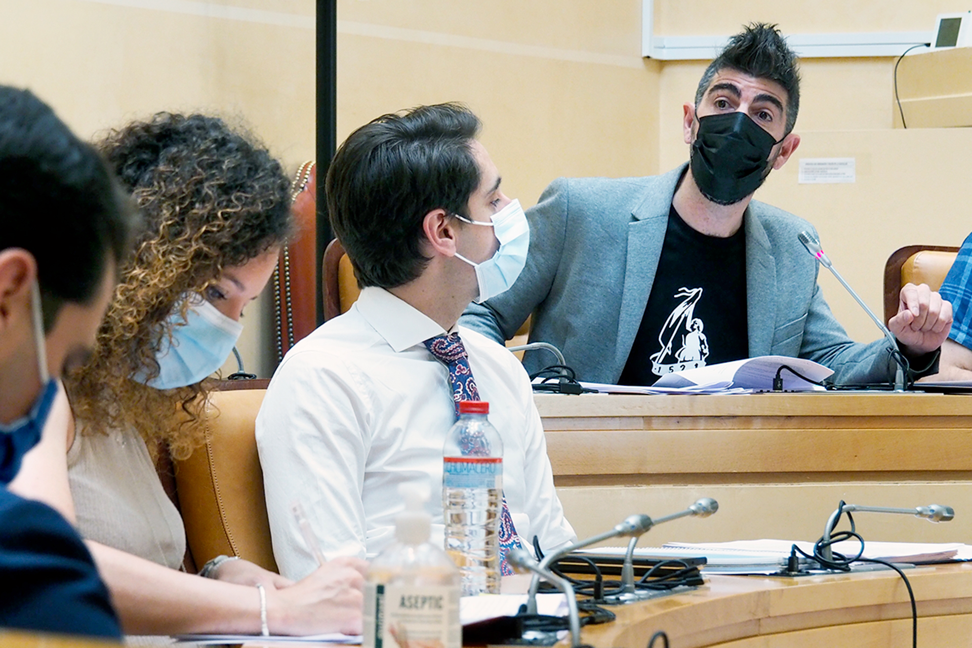 Guillermo San Juan interviene en un pleno municipal ante los ediles