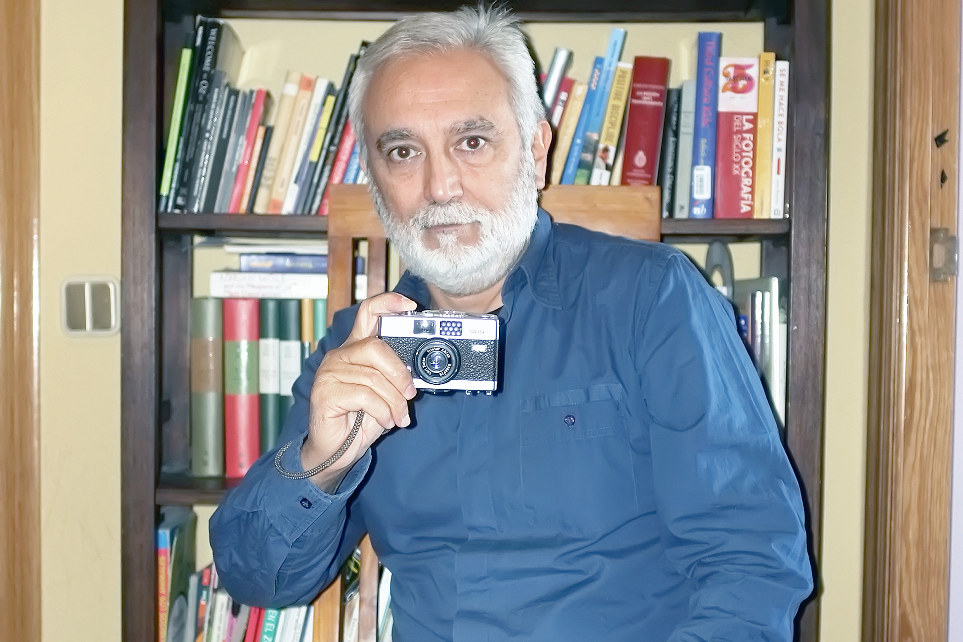 Haces acaba de publicar un fotolibro en el que toma como contexto el canal de Castilla. / J.L.H.