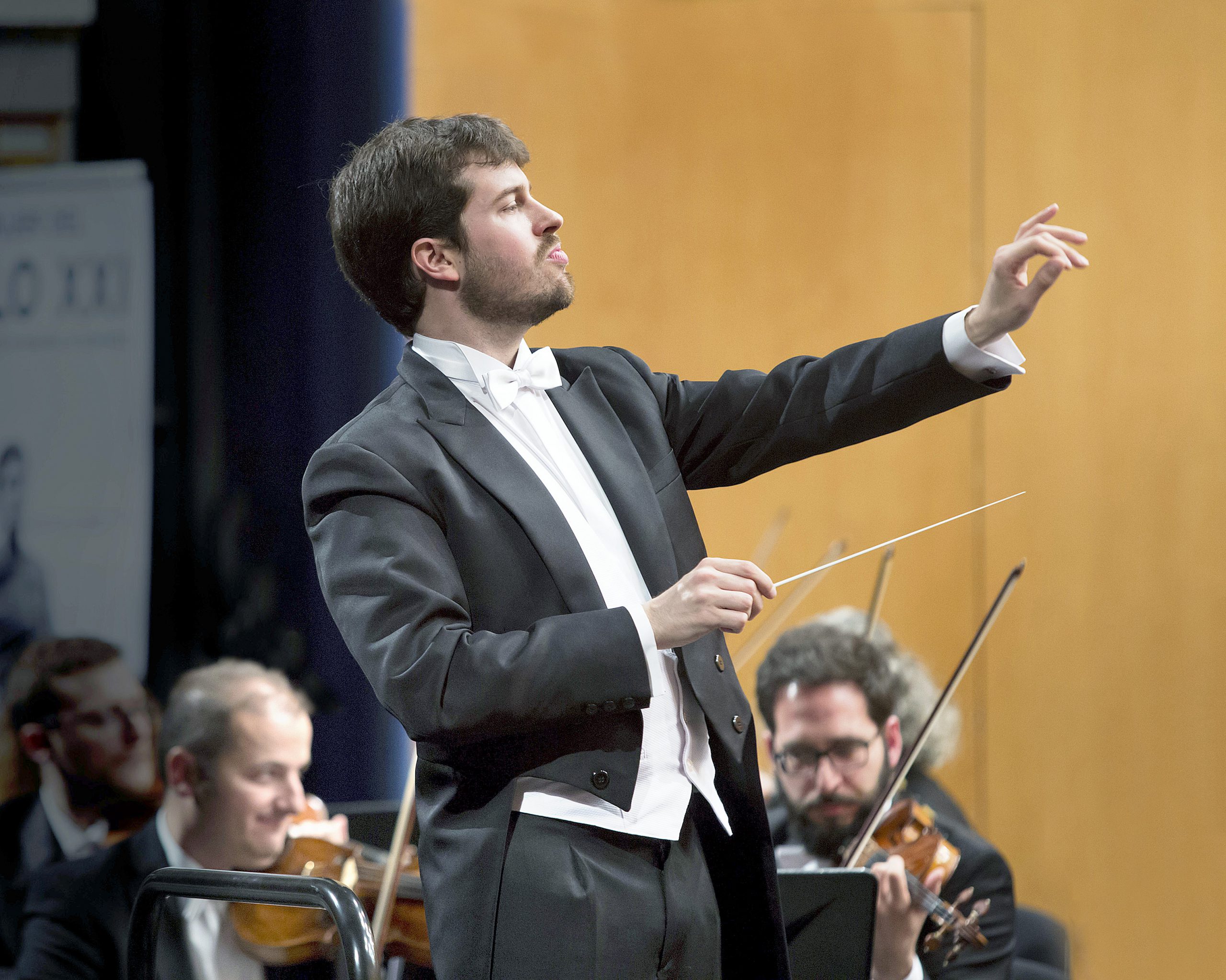 jose luis gomez anton director opera los comuneros A