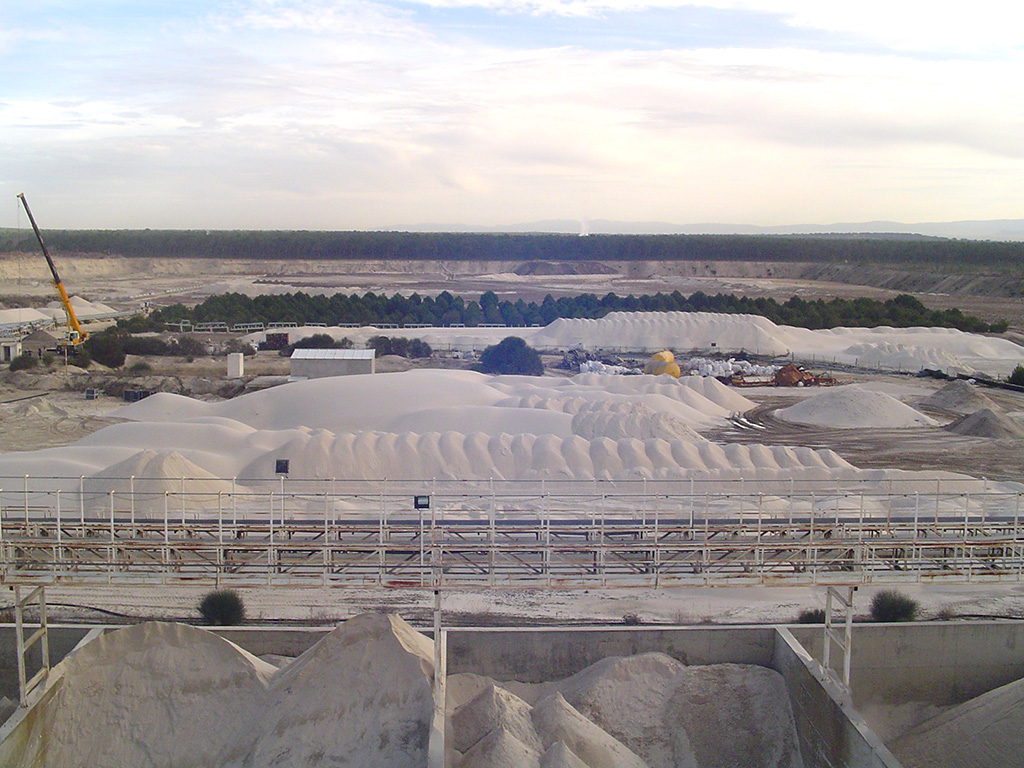 mina arena navas de oro