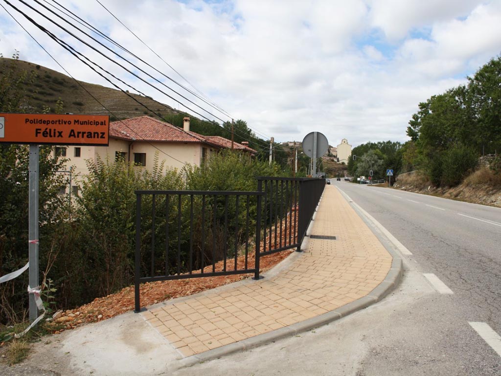 obras aceras SG 232 Sepulveda