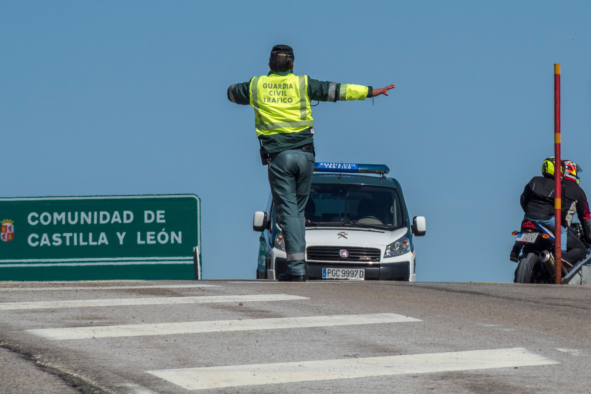 Guardia Civil Trafico KAM7103