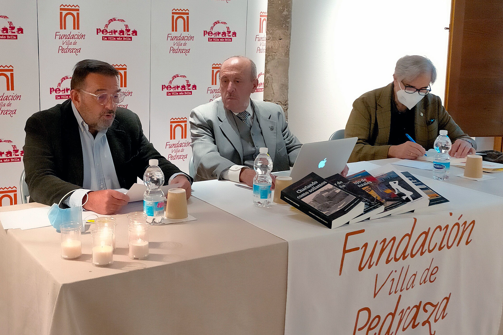 Pedraza presentacion libro Cantos de piedra y agua