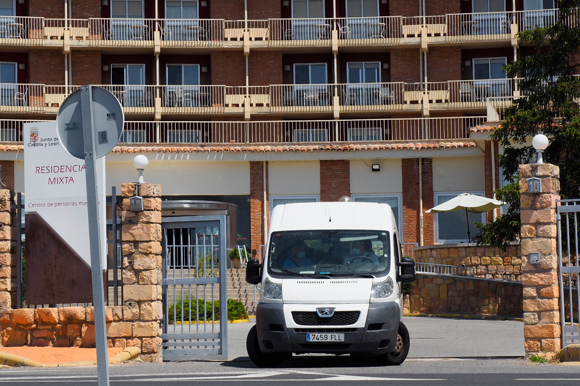 Residencia Mixta KAM7451