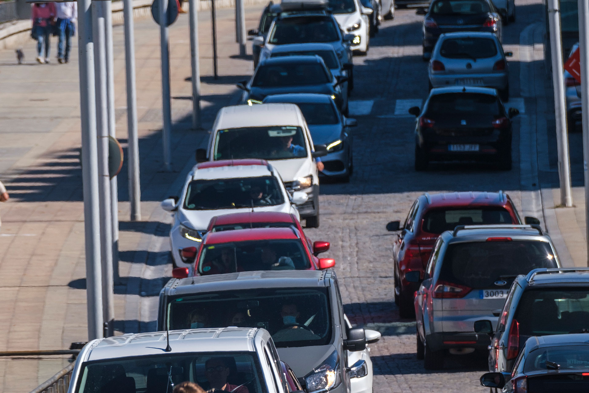 Turistas Atasco Coches Policia Local KAM5323