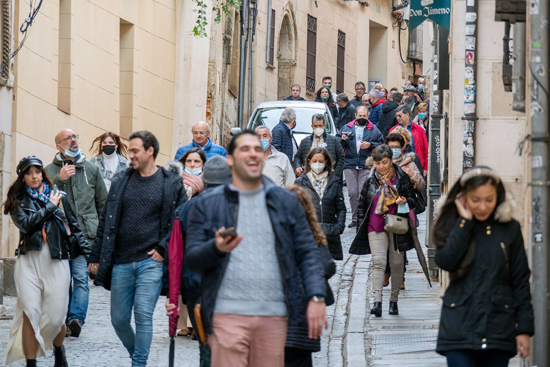 Turistas Calle Daoiz KAM7741