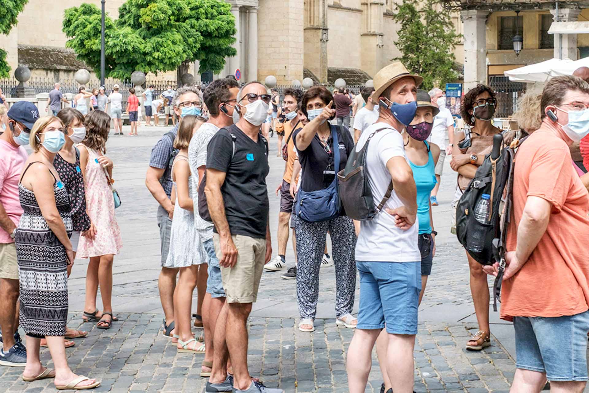 Visita Guiada Turistas Plaza Mayor KAM8810 1