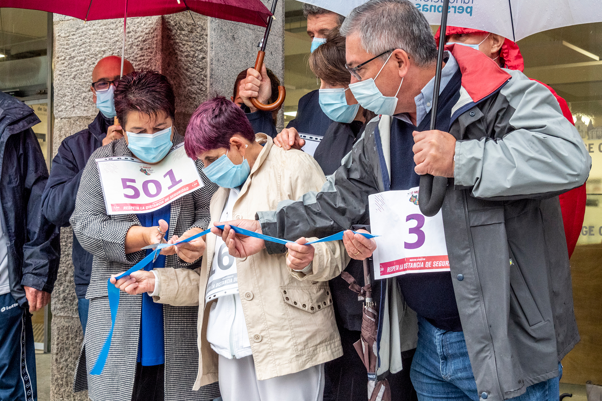 A las 10:00 horas tuvo lugar una salida simbólica desde la Plaza del Azoguejo. / KAMARERO