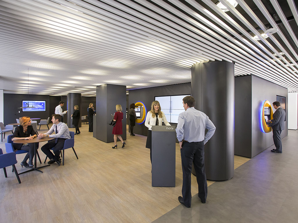 Apertura oficina CaixaBank Store Iturrama