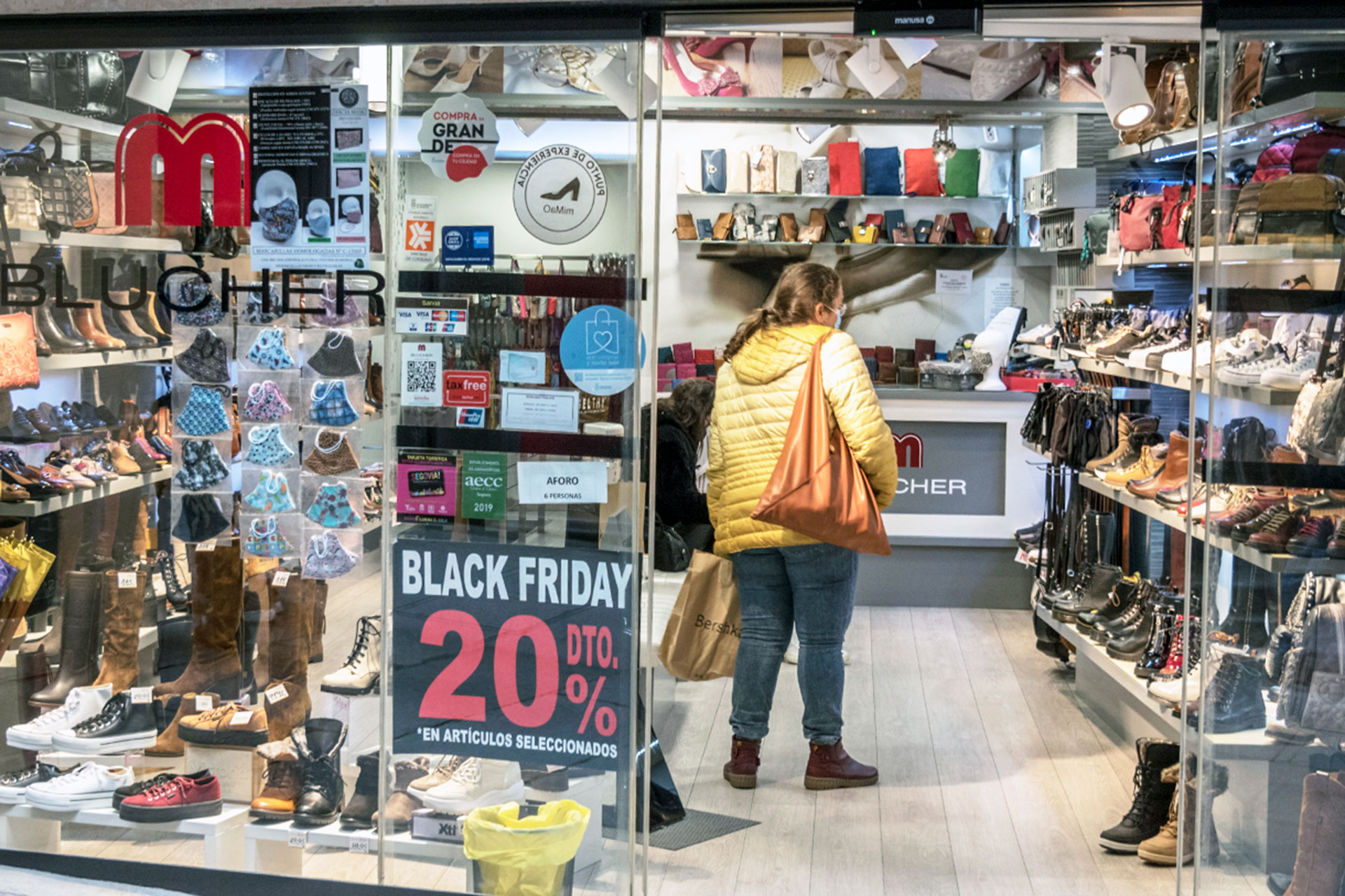 Comercio Black Friday KAM9589