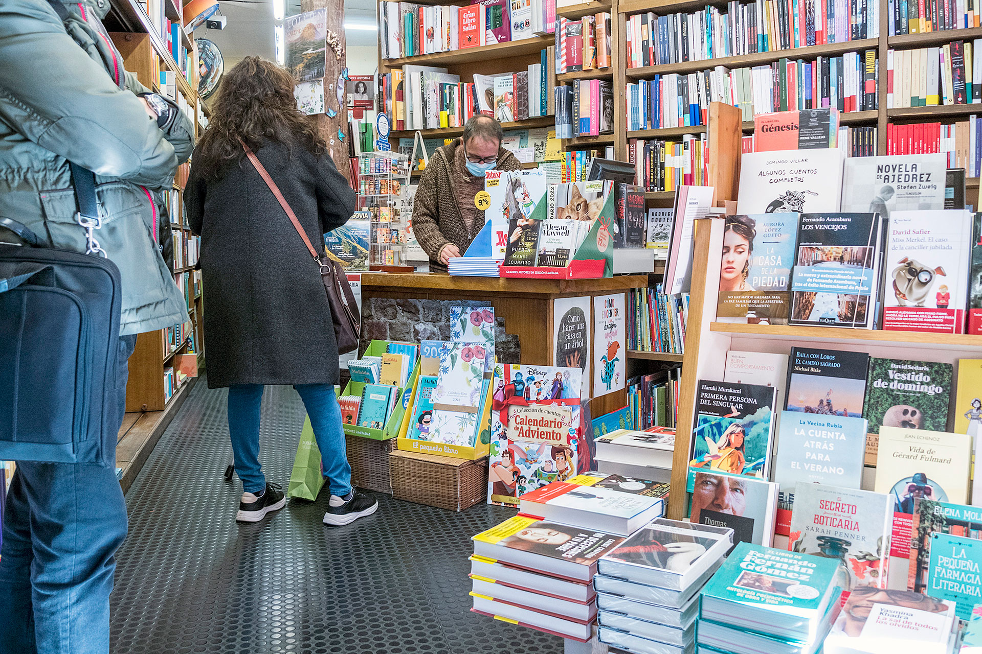 Dia Librerias Punto y Linea KAM9192