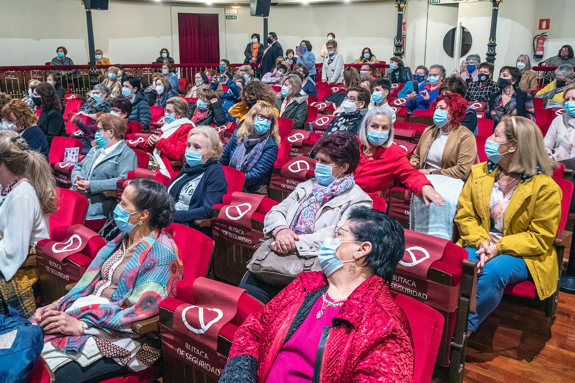 Femur Premios Mujer Rural KAM6540