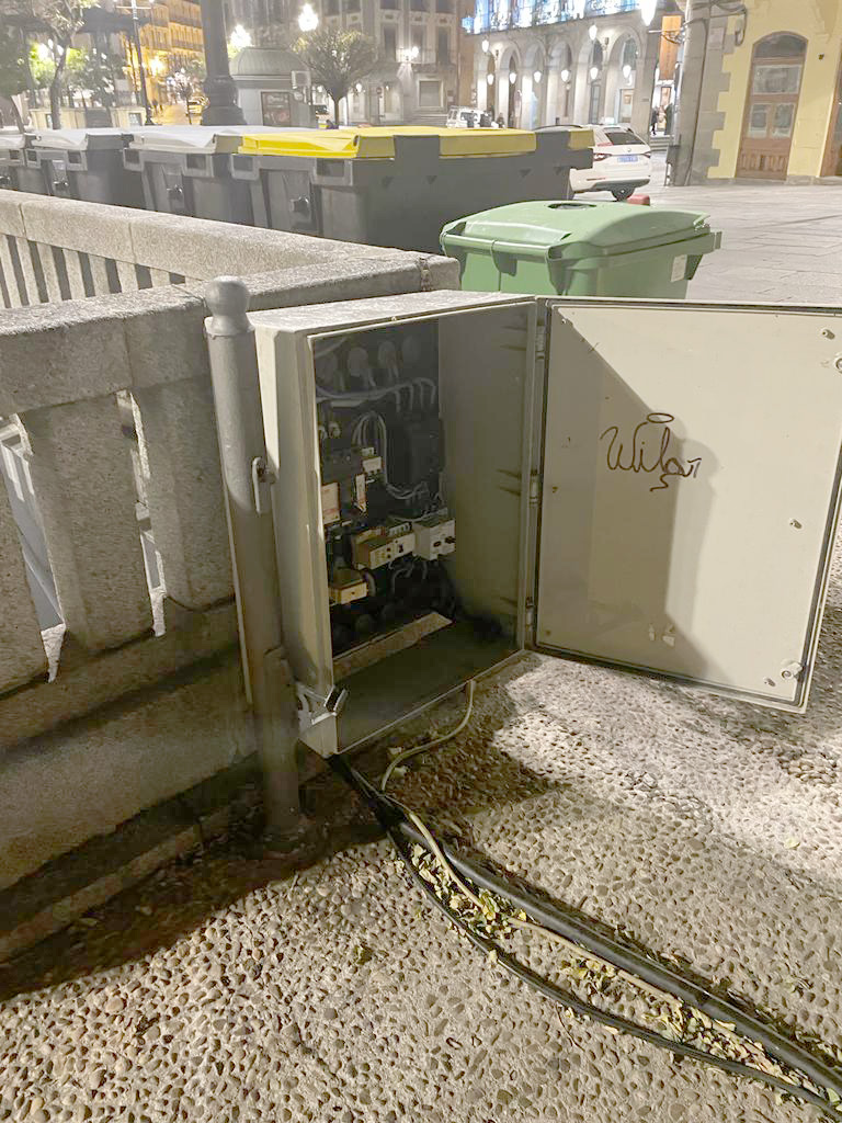 actos vandalicos cuadros electricos