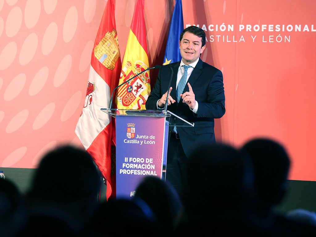 Mañueco pide mantener la "guardia alta" y extremar la precaución este puente 1 08MAX202112540878