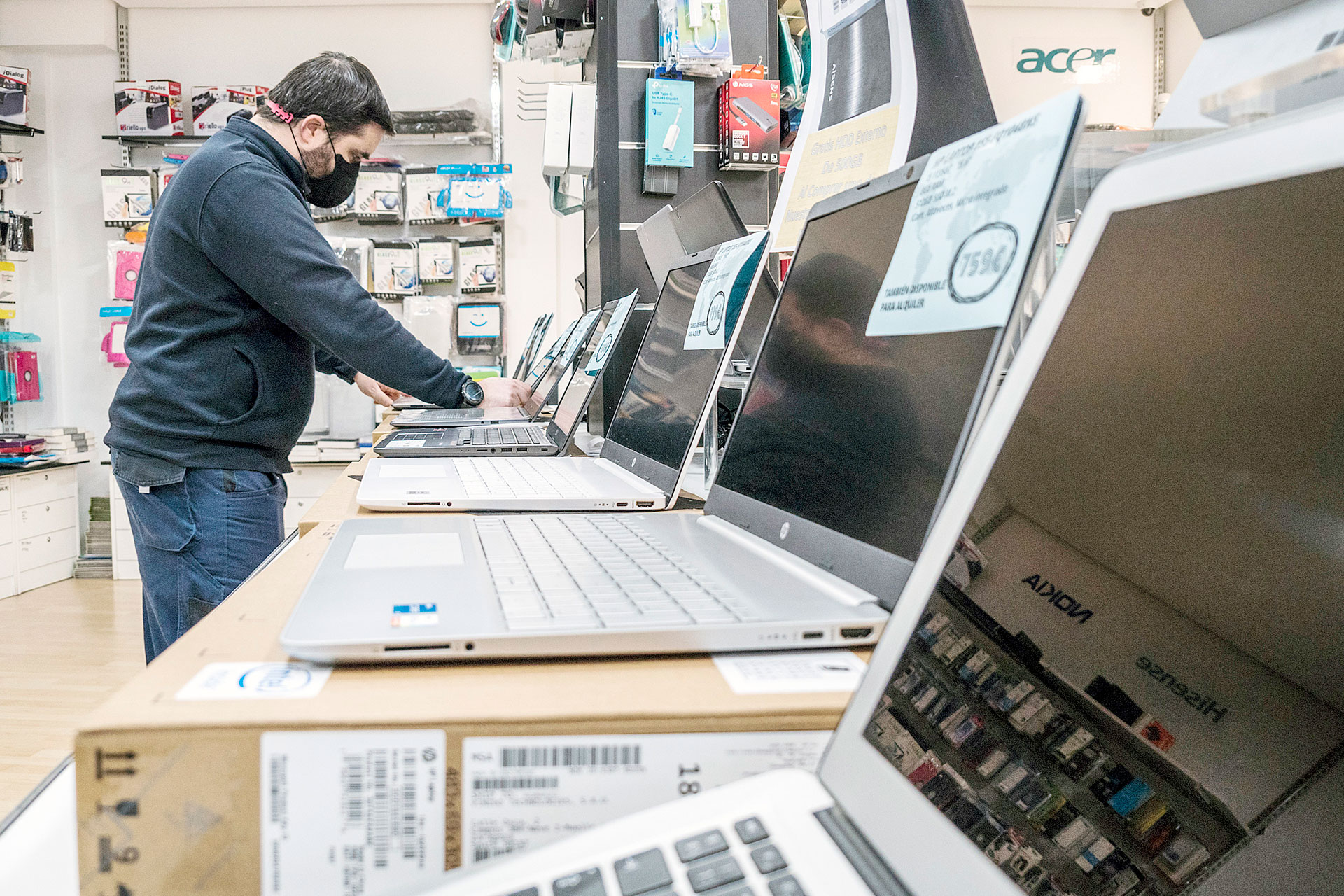 Comercio Navidad Tiendas Regalos Universo Digital KAM3628