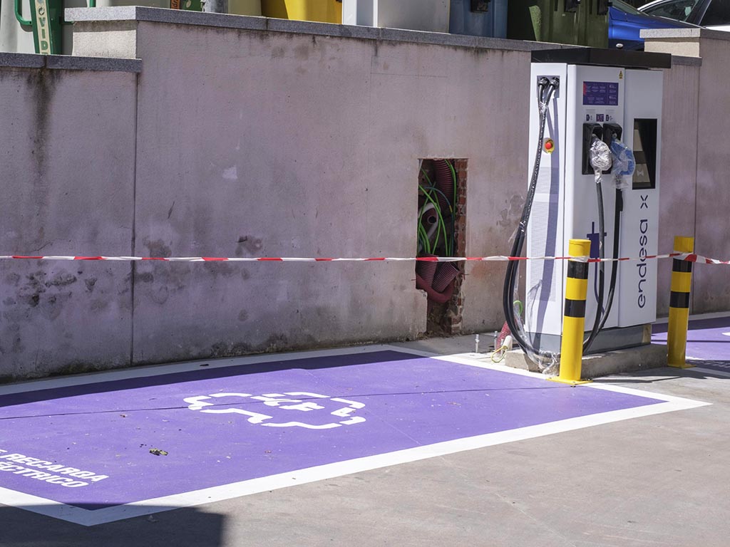 Gasolinera Ezequiel Gonzalez Puesto Recarga Electrico Electrolinera