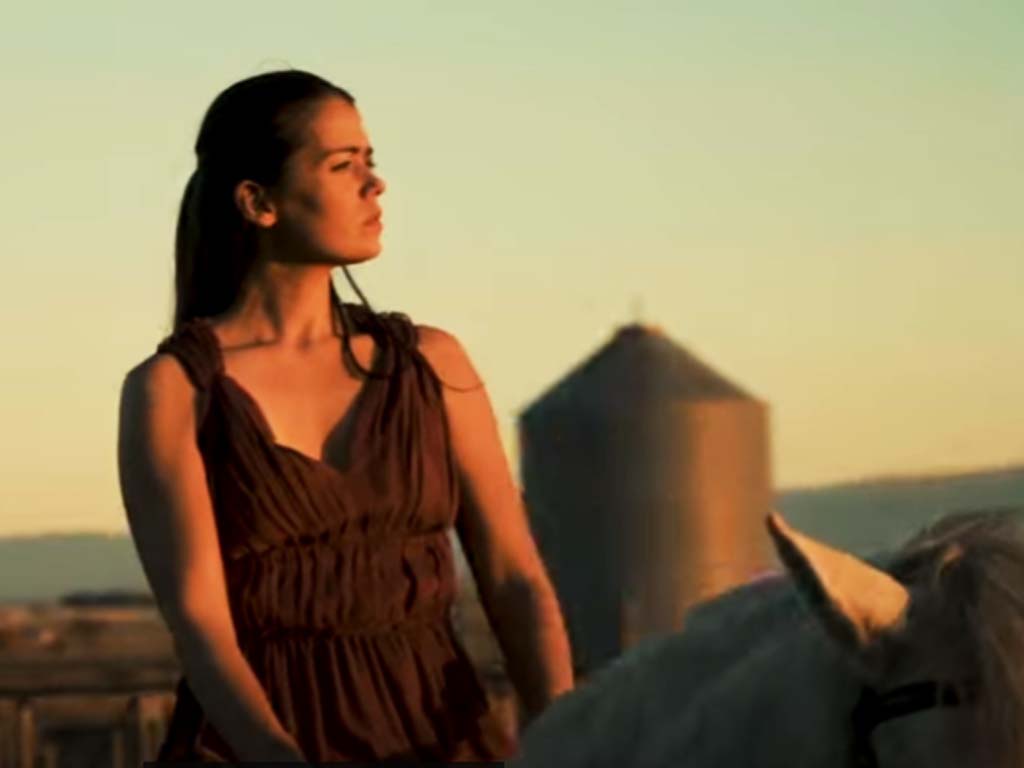 Isabel Aaiun videoclip Potra Salvaje