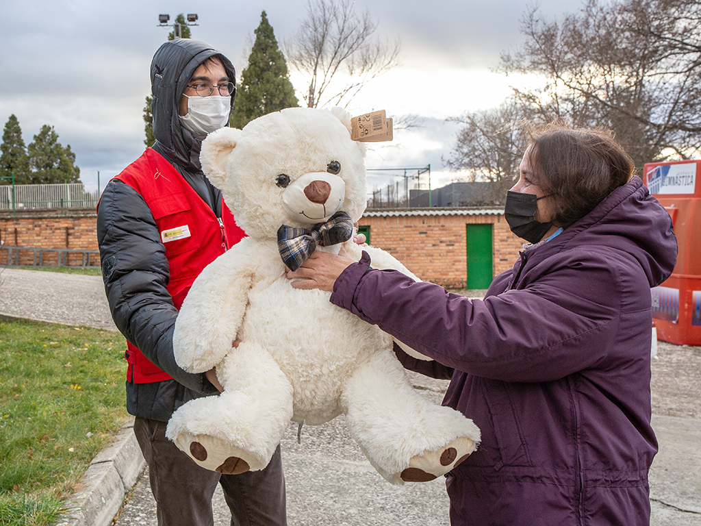La Gimnastica Segoviana abrio ayer el campo de La Albuera para colaborar con la recogida
