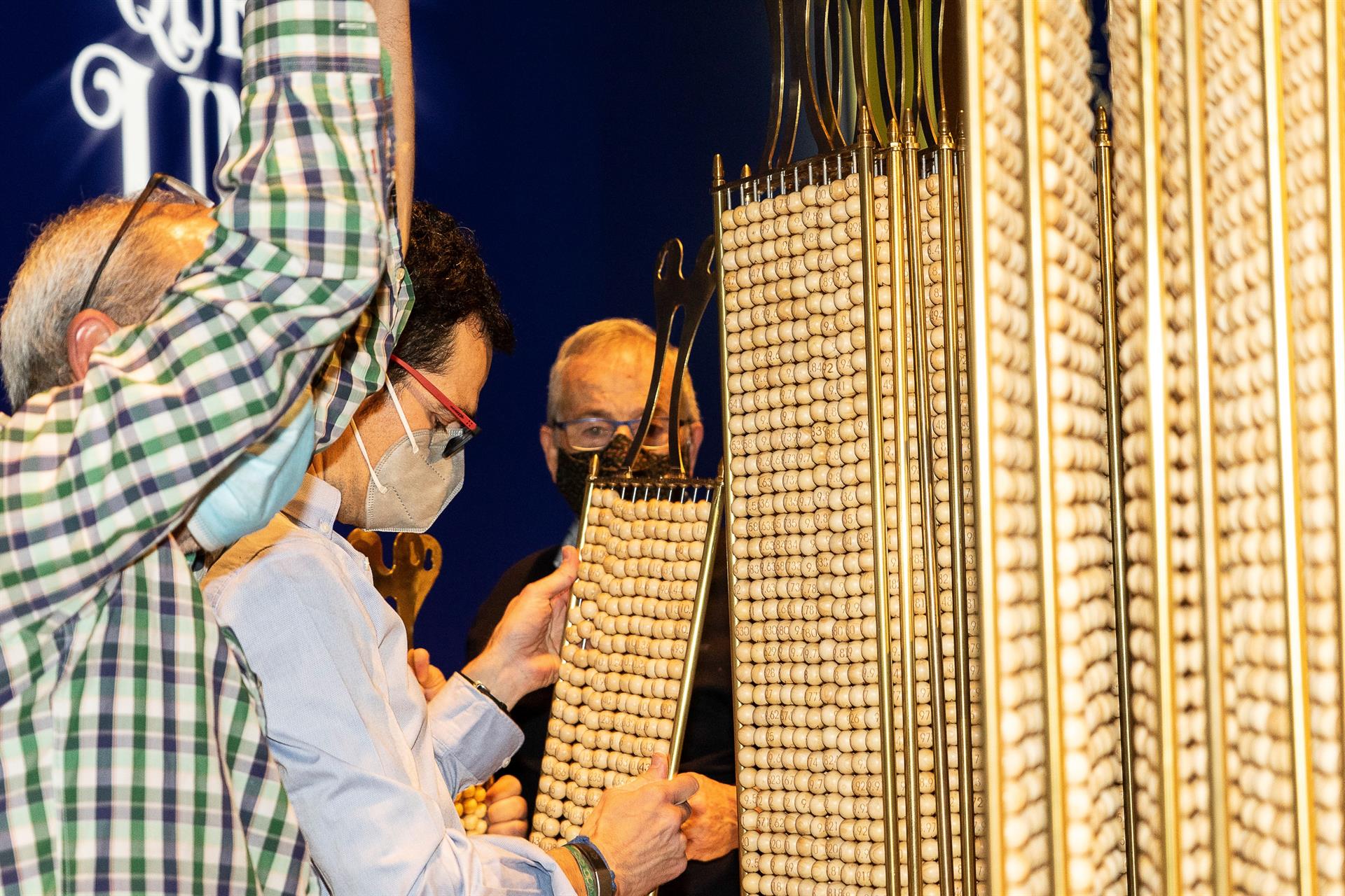 fd641179d0d9898bcc5adea5d2c5e524813d80f1w