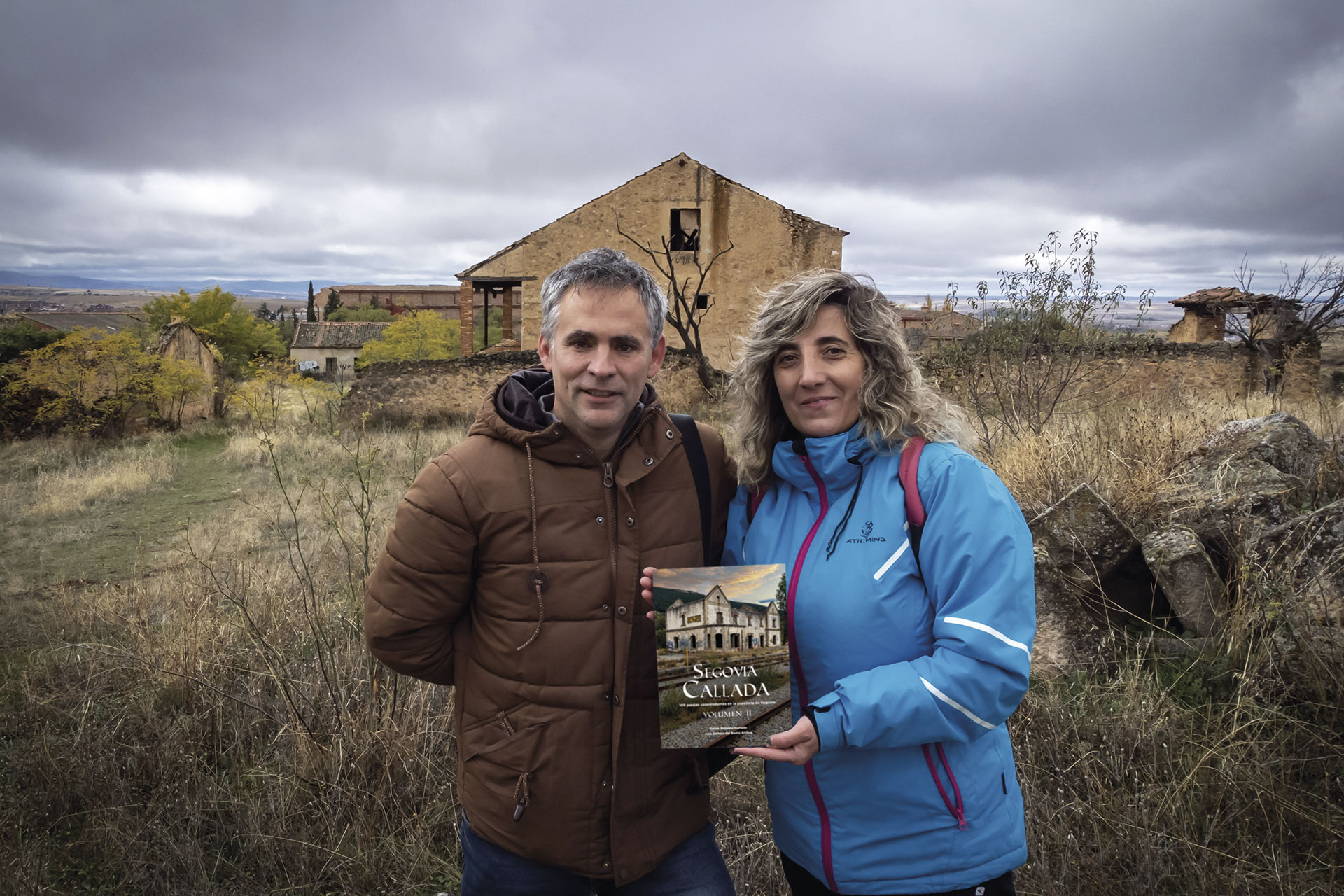 libro Segovia Callada 2 Juan Enrique del Barrio Esther Maganto DJI 0819