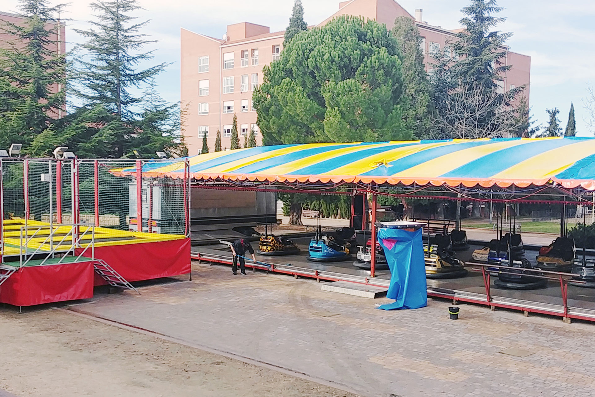 parque penascal coches choque HDR