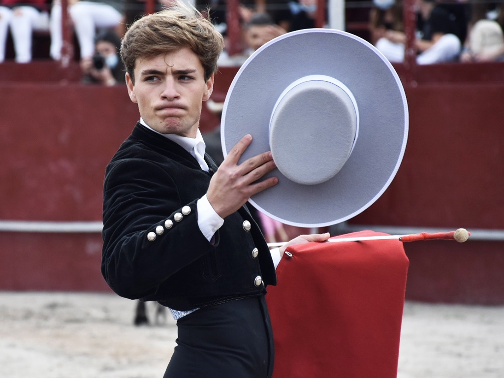 toros saul sanz novillero