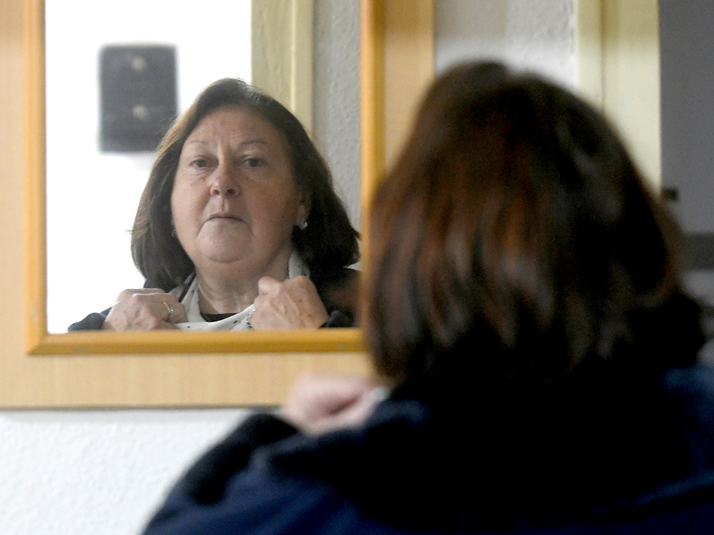 Mari Carmen, víctima de violencia machista en el medio rural, anima a todas las mujeres maltratadas a denunciar. / EFE