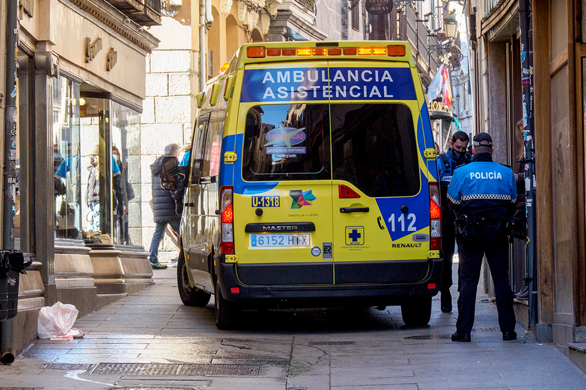 La Policía Local de Segovia apoyó en ocho sucesos al 112 el fin de semana 1 Ambulancia Calle Real Suceso KAM7534