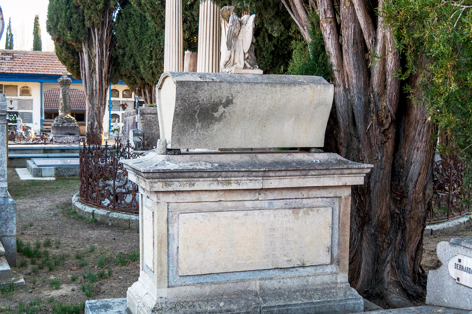 Cementerio Primer Panteon 1847 KAM7128