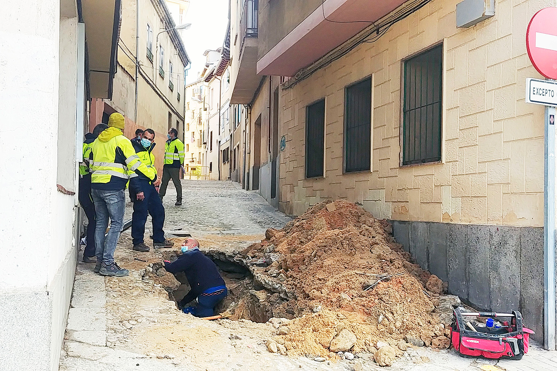 calle jardin botanico averria agua 18