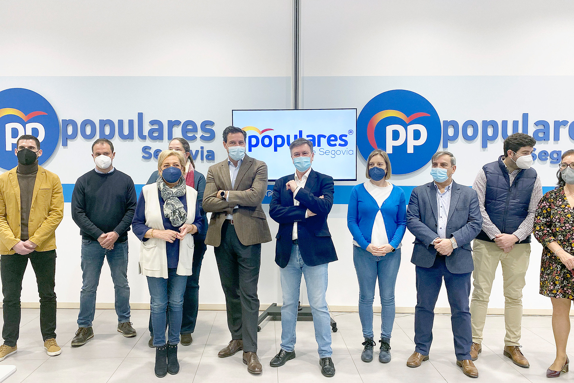 El PP vuelca la campaña a Casado y los presidentes autonómicos 1 elecciones regionales pp reunion raul de la hoz IMG 2766