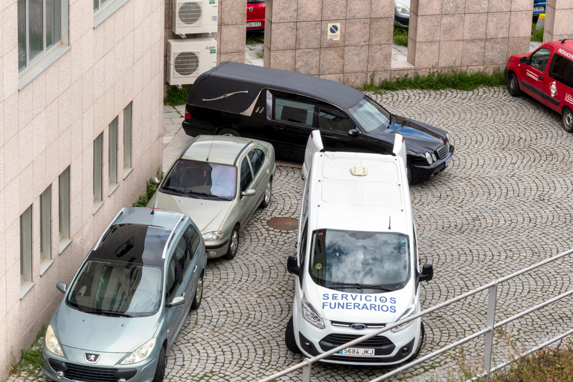Los servicios funerarios, en el Hospital General de Segovia. / KAMARERO