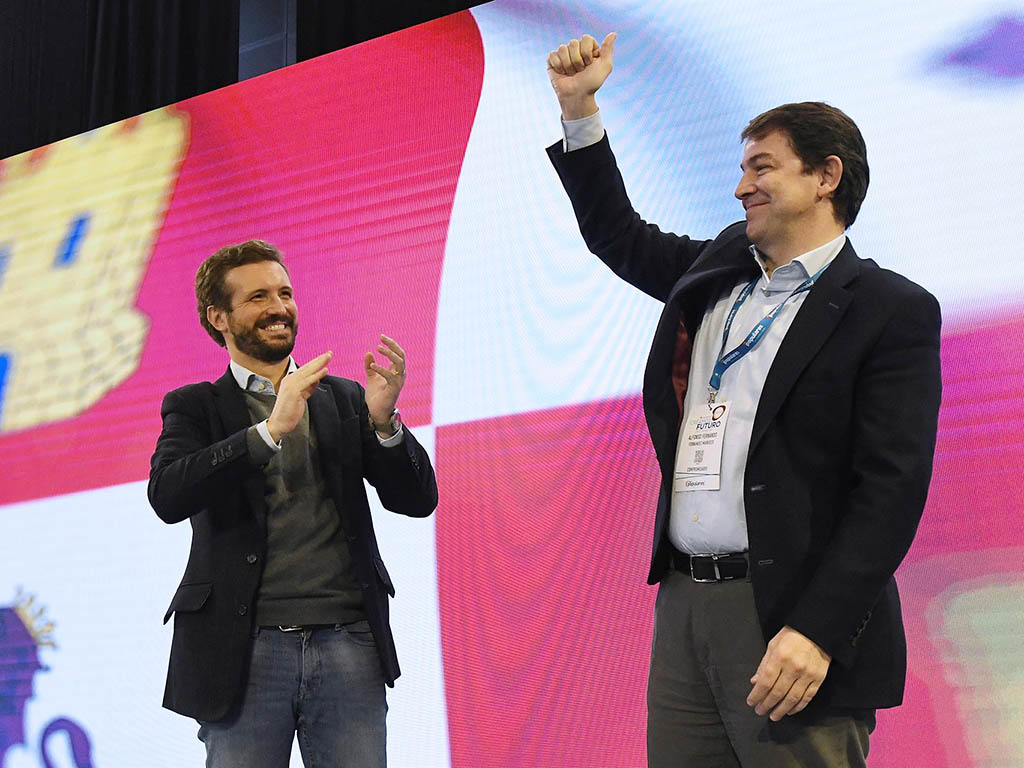 Las encuestas coinciden en señalar que el PP necesita a Vox para gobernar 1 pablo casado alfonso fernandez manueco congreso partido popular