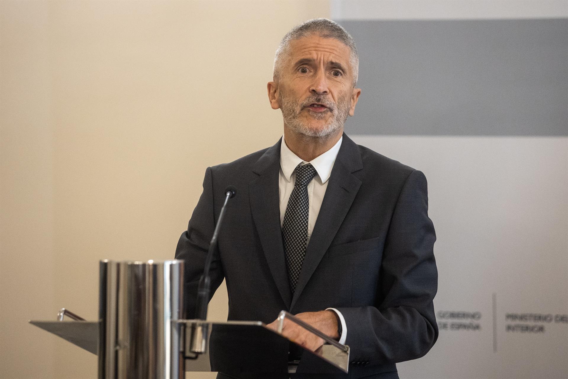 879c868fe401e91ff7065d0d3b8ef44676cb52baw