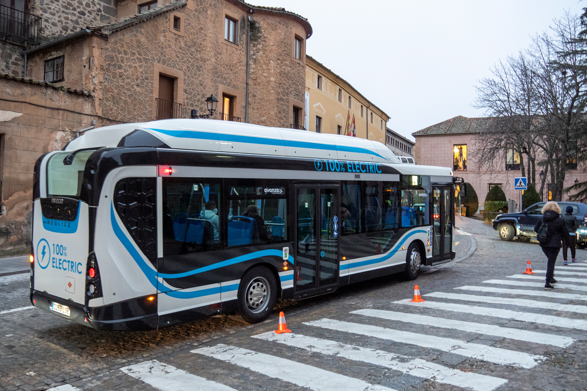 Autobus Electrico KAM5694