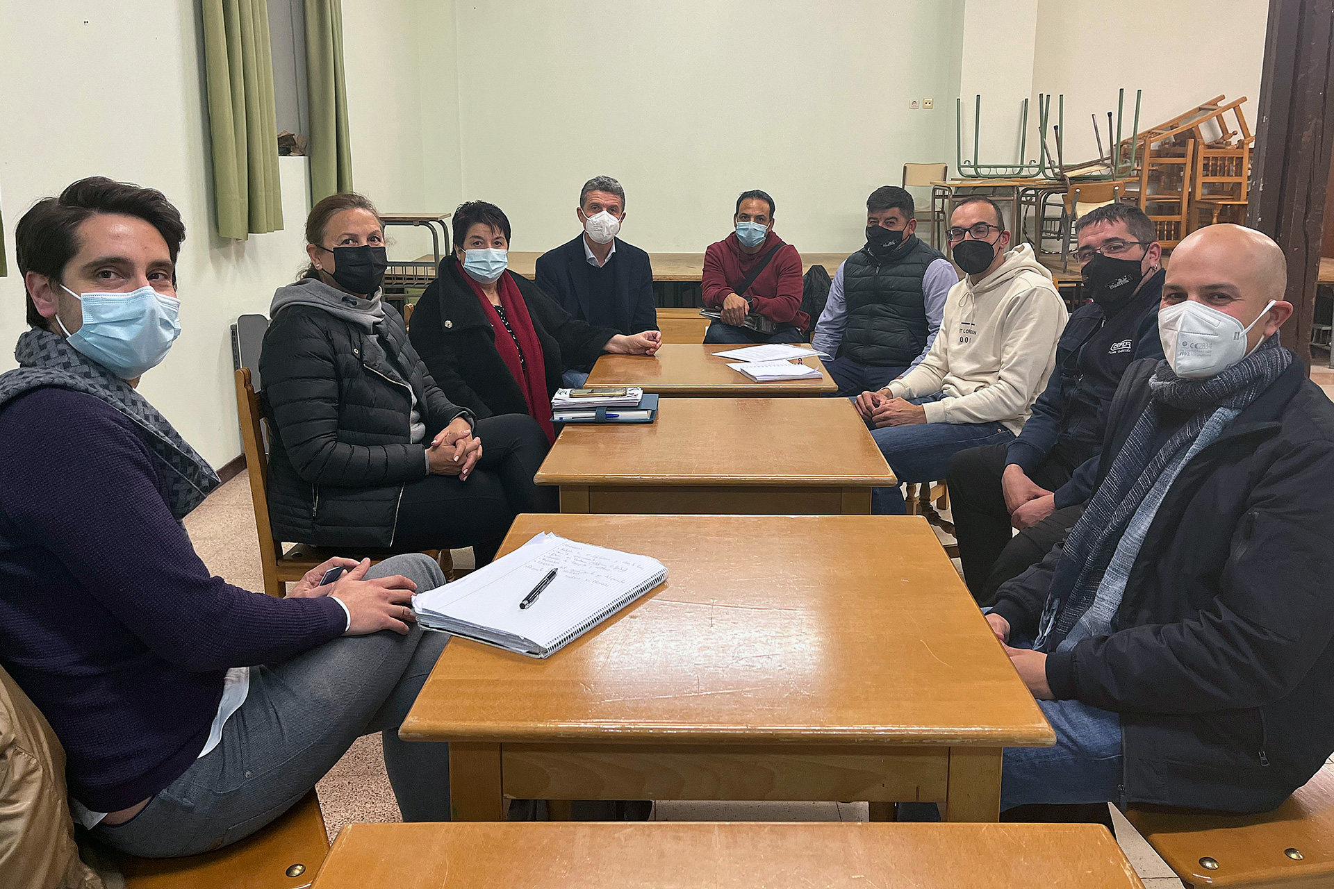 La reunión se celebró en el Centro Cívico de Madrona. / E. A.