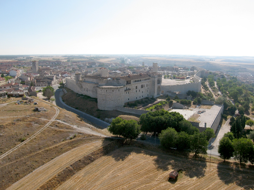 Los municipios, entre la historia y el presente 1 La villa de Cuéllar es el epicentro del municipio más extenso de la provincia de Segovia. / CUELLAR.ES