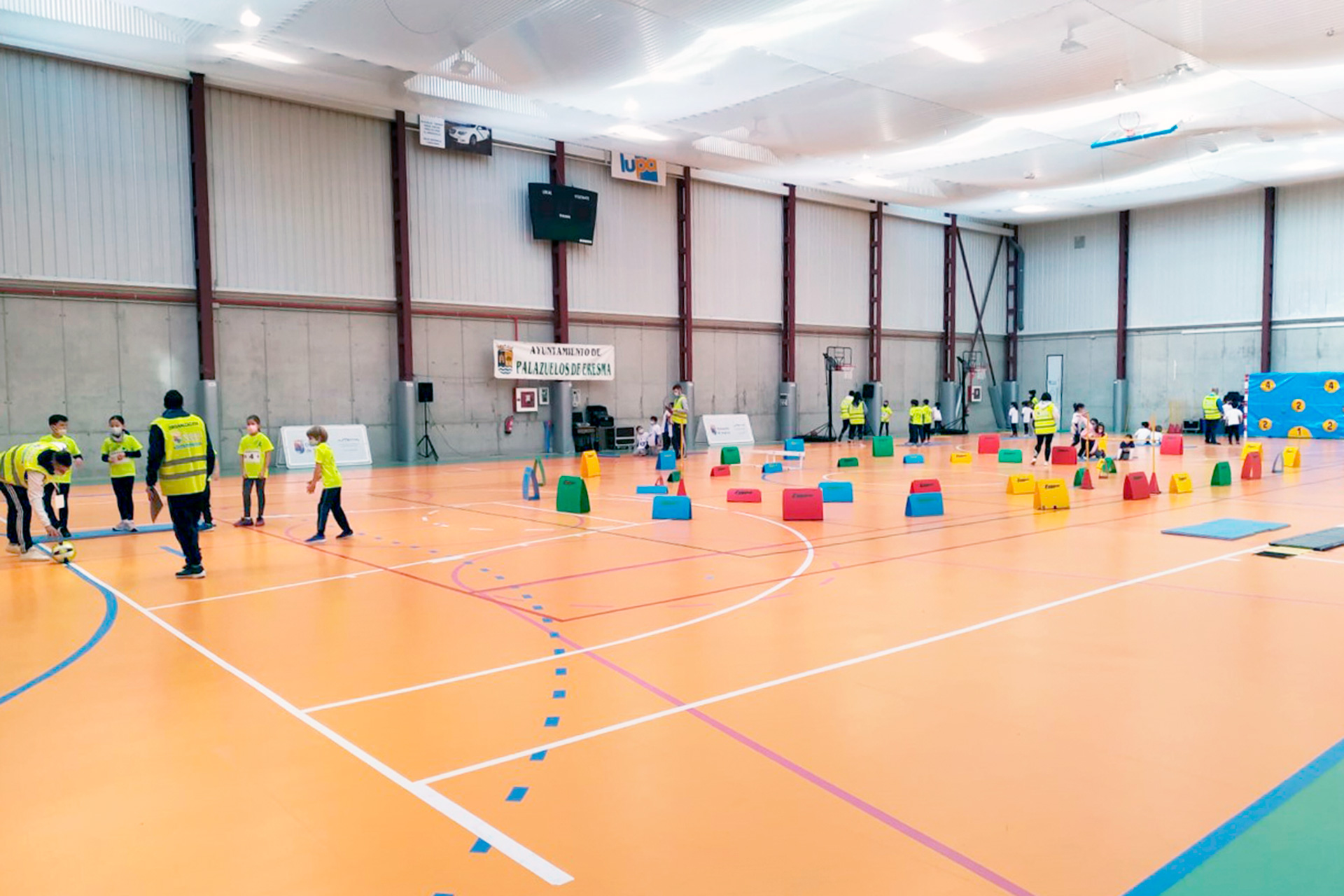 Cancha del pabellón de Palazuelos donde se realizaron las actividades. / DIPUTACIÓN
