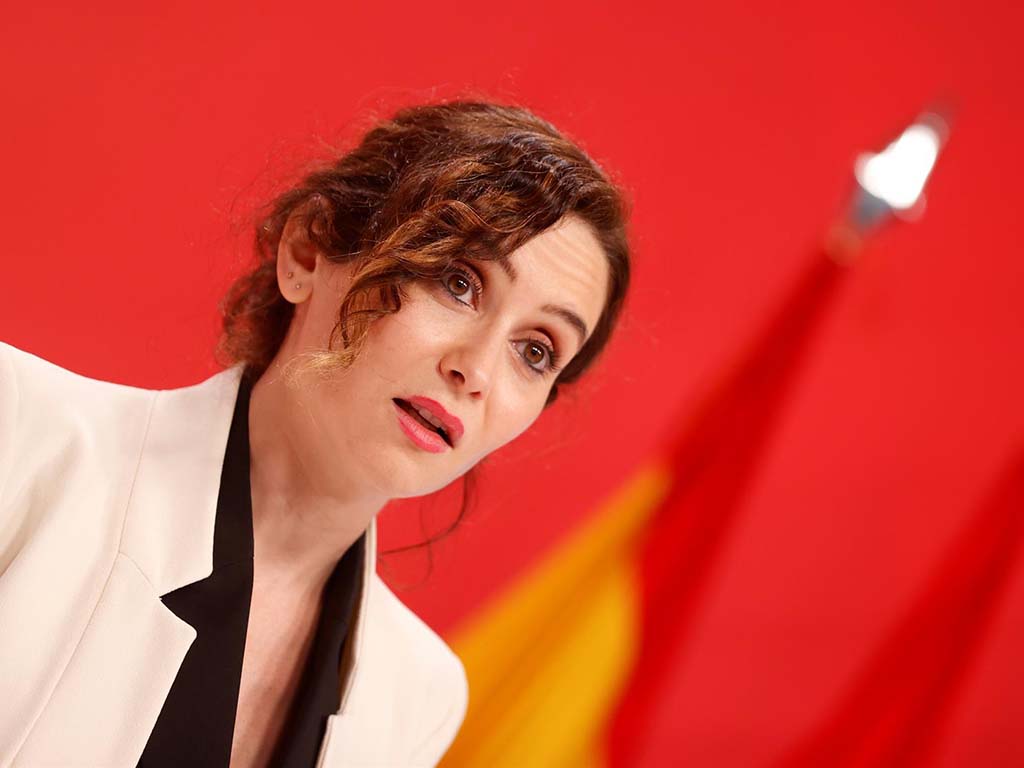 La presidenta de la Comunidad de Madrid, Isabel Díaz Ayuso durante su comparecencia de este jueves. EFE/ Javier Lizón