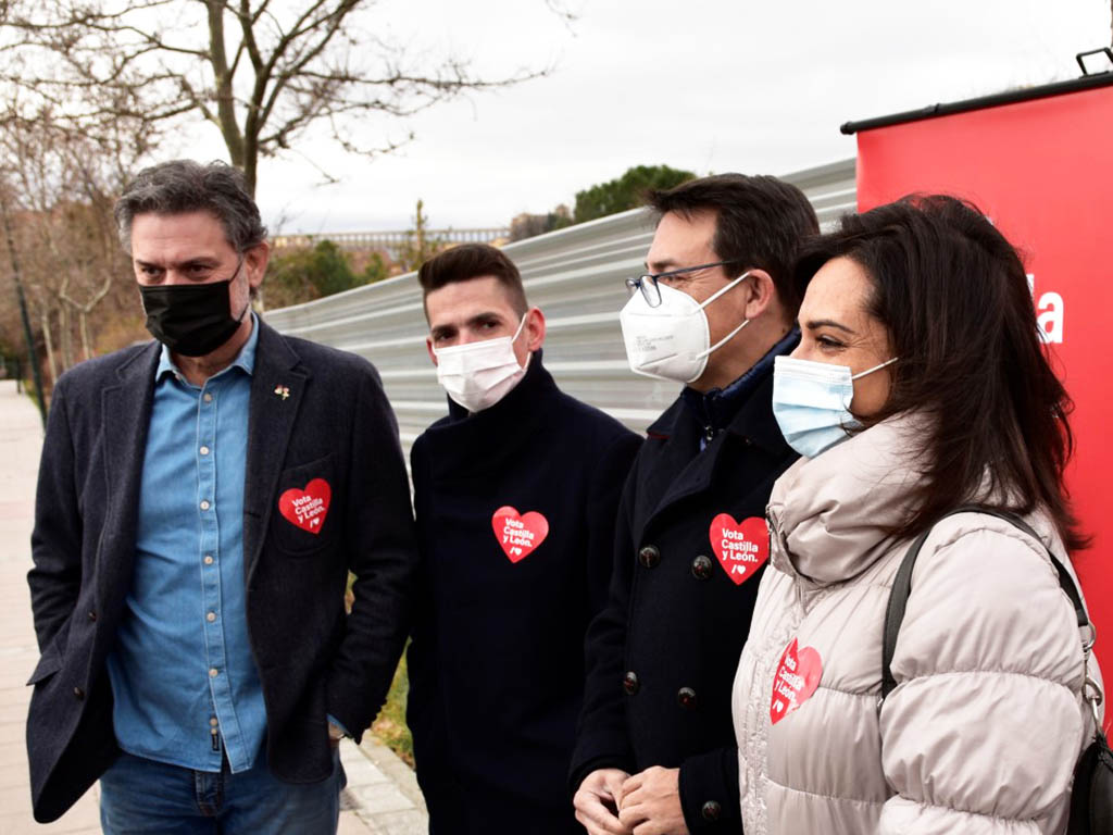 Los socialistas José Luis Vázquez, Sergio Iglesias, Fernando Pablos y Alicia Palomo. / EL ADELANTADO