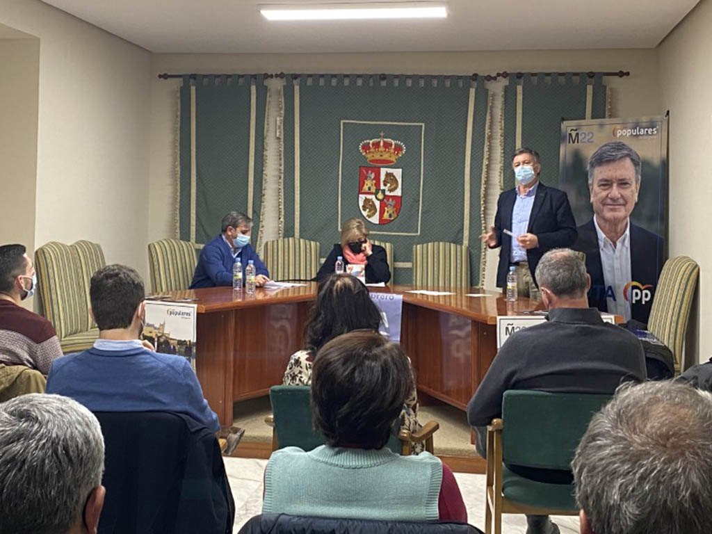 Acto electoral de los candidatos del Partido Popular, en Vallelado. / EL ADELANTADO