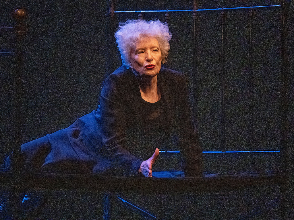 La actriz Magüi Mira en un momento de la representación. Nerea Llorente.