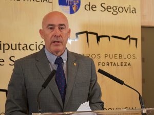 El diputado de Hacienda, Óscar Moral, en una rueda de prensa. / EL ADELANTADO El diputado de Hacienda, Óscar Moral, en una rueda de prensa. / EL ADELANTADO